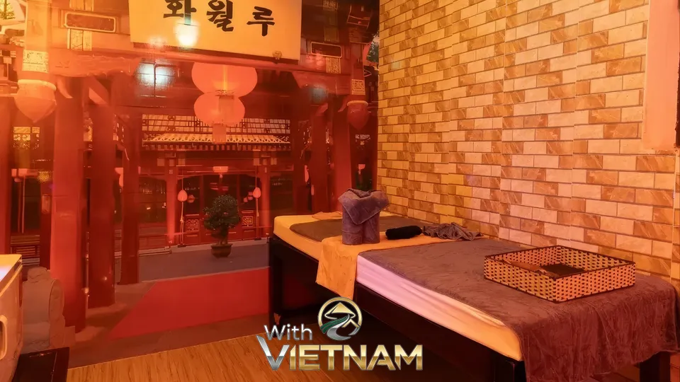 전통적인 분위기의 1인 마사지 룸