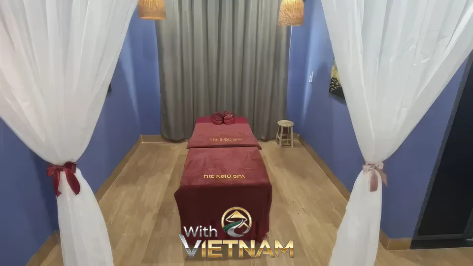 흰 커튼 장식이 있는 마사지 룸