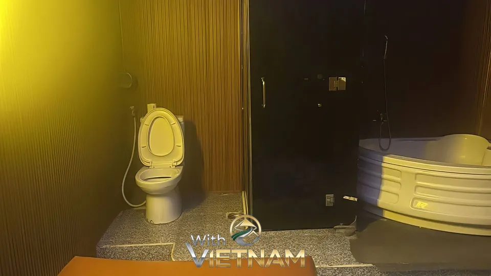 딸기 스파 룸 변기 및 샤워실