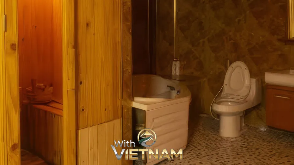 나무 사우나와 변기가 있는 욕실