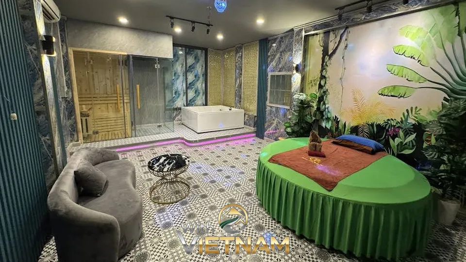 넓은 마사지실과 사우나 및 욕조