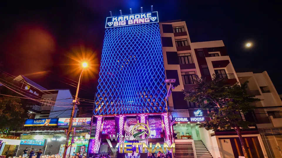 다낭 빅뱅 가라오케 건물 외관