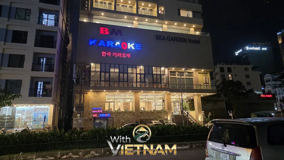 다낭 BMW 가라오케가 입점한 씨가든 호텔 외경