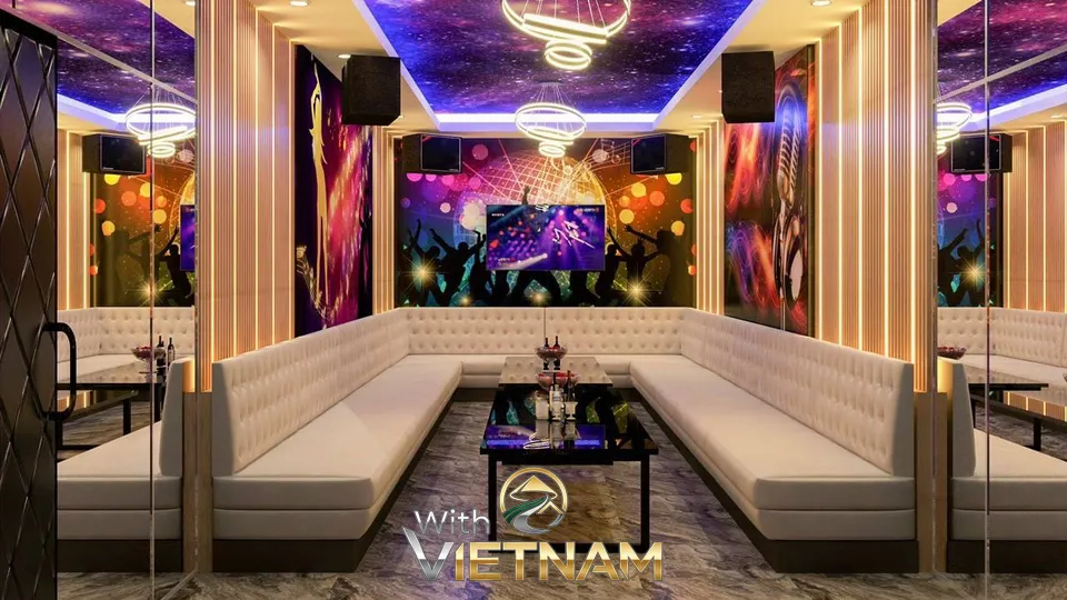 우주 테마 벽면의 대형 가라오케 룸 내부