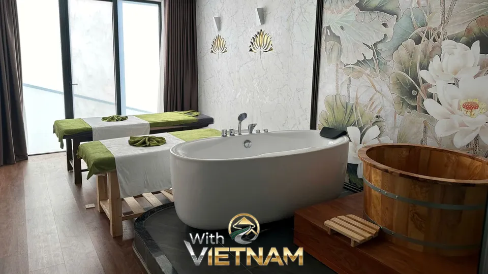 마사지 베드와 욕조가 있는 스파 룸