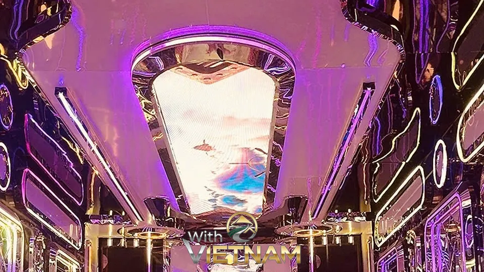 미래지향적인 천장 조명 인테리어