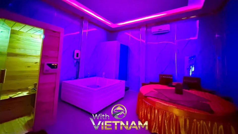 자쿠지와 사우나가 있는 마사지룸 내부